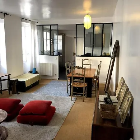 Spacious And Very Quiet Paris