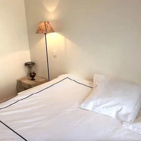 Apartamento Spacious And Very Quiet París